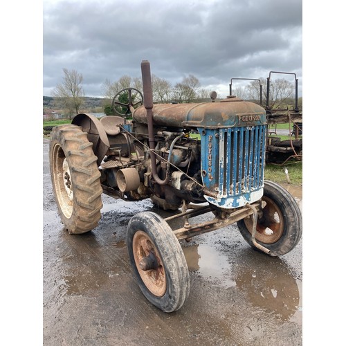 541 - Fordson E27N petrol TVO tractor. Supplied by R P Ravenhills of Hereford. 2 Owners from new, barn sto... 
