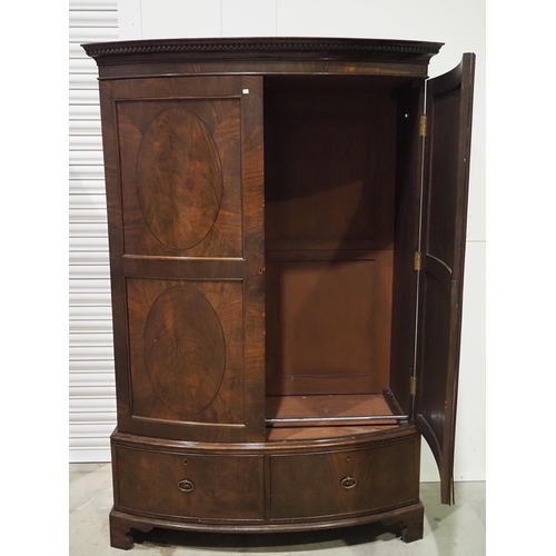 539 - Victorian bow front wardrobe in mahogany H79