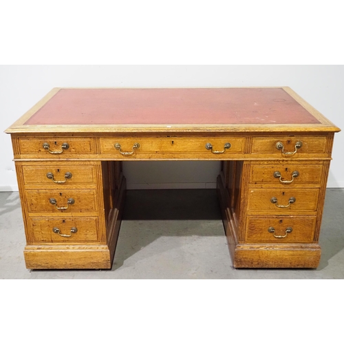 551 - Large Victorian twin pedestal desk with red leather top in oak H31