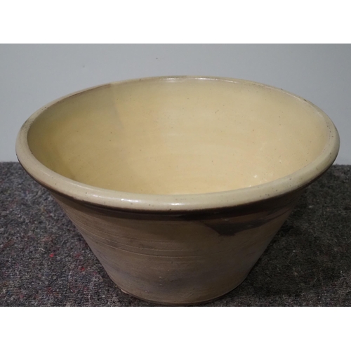 179 - Ceramic bowl 17