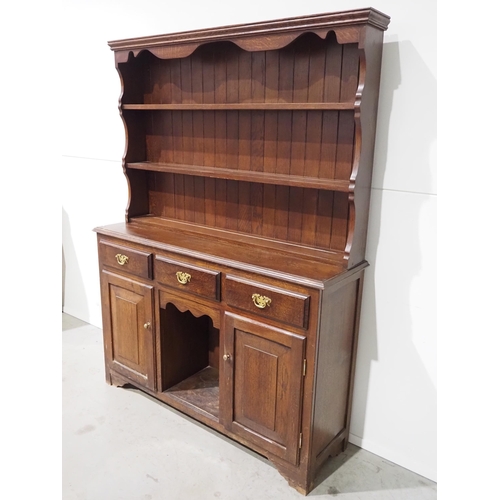 549 - Early century oak dresser with plate rack H72