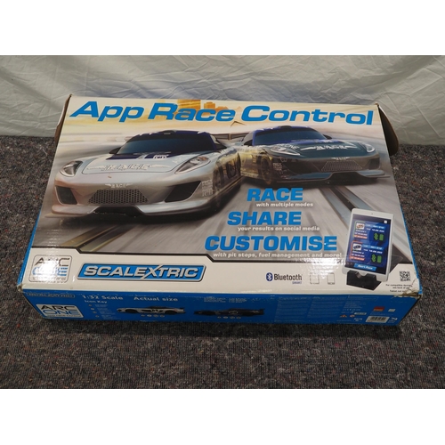 107 - Scalextric app race control set in box