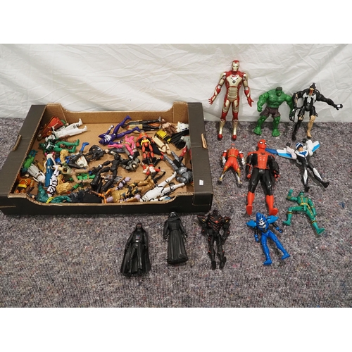 125 - Quantity of toy Marvel superheros, Power Rangers, Star Wars figures, etc.