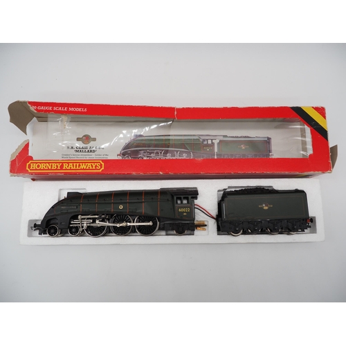 67 - Hornby BR Class A4 4-6-2 'Mallard' OO gauge locomotive and tender in box