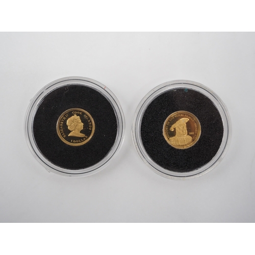 318 - 24ct Gold Elizabeth II Cook Islands 1 dollar - 2 Total weight approx. 1g