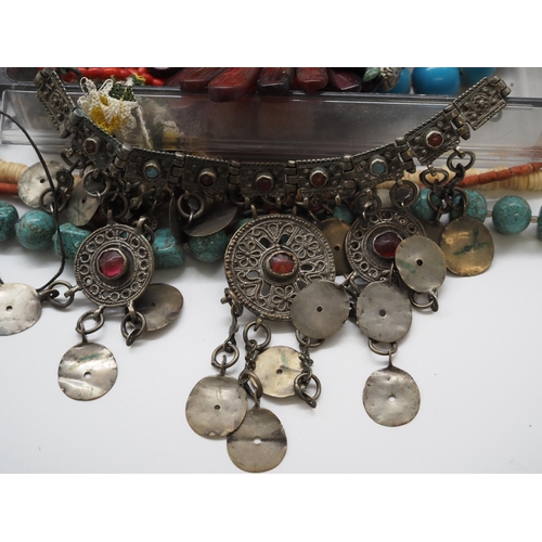 348 - Quantity of assorted costume jewellery to include mostly necklaces and bracelets