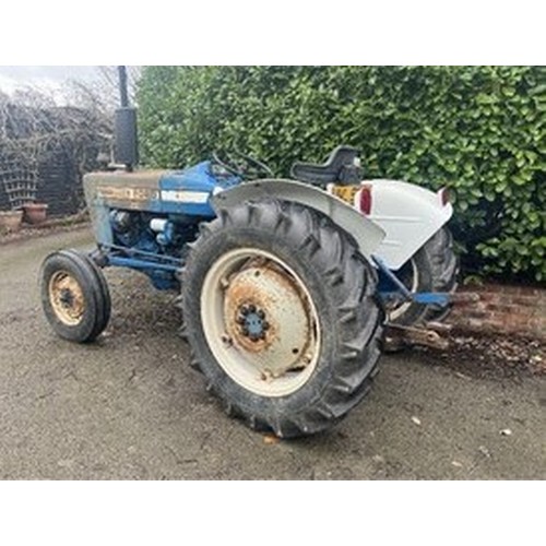 542 - Ford 2600 tractor. 1979. Working order, showing 1700 hours, barn stored for the last 20 years. V5 an... 