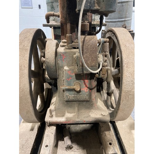 Victoria Vertical 5HP engine, sn 748