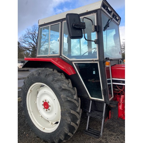 556 - International 684 tractor. 1980, Fully refurbished, excellent for road run, work horse or collection... 