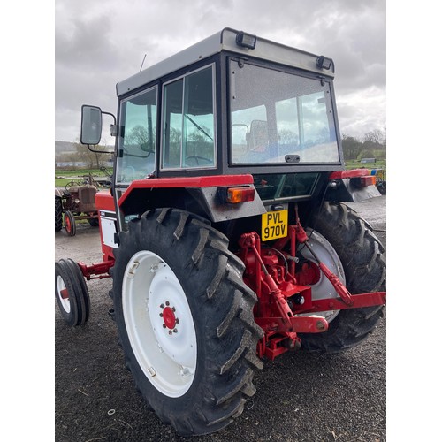 556 - International 684 tractor. 1980, Fully refurbished, excellent for road run, work horse or collection... 