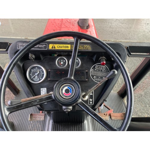 556 - International 684 tractor. 1980, Fully refurbished, excellent for road run, work horse or collection... 