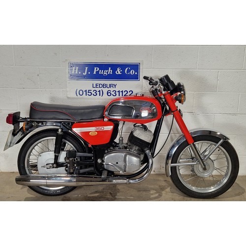 909 - Jawa 350 motorcycle. 1977. 350cc
Frame No. 144399
Engine No. 001559
Runs and rides.
Reg. MKA 868R. V... 