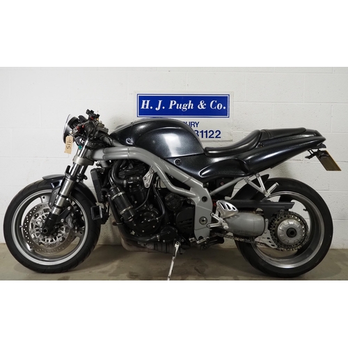 912 - Triumph 955I Speed Triple motorcycle. 2001. 955cc.
Runs and rides, digital dash, custom SS exhaust a... 