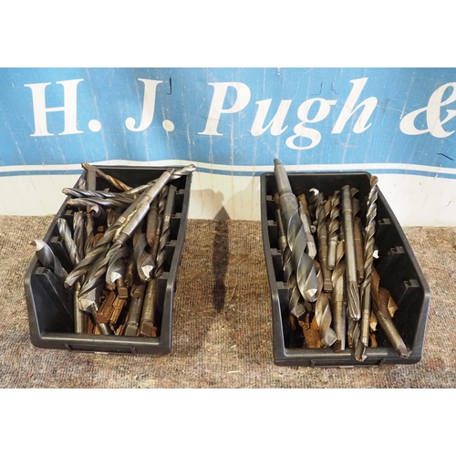 572 - Assorted large drill bits and reamers