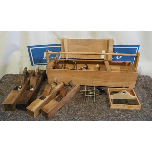 586 - Record plough plane, wooden smoothing planes and wooden tool box