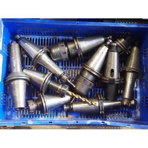 790 - Box of milling tool holders