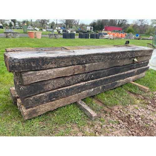 915 - Railway sleepers - 5 8ft