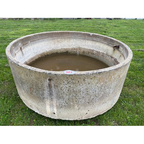 923 - Concrete circular trough 6ft diameter suitable for olive tree planter