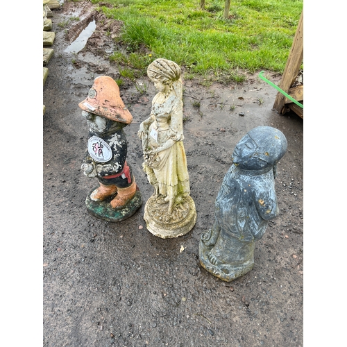 826A - Garden ornaments -3