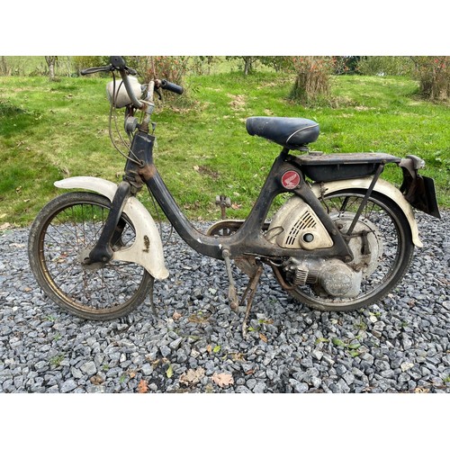 931 - Honda PC50 moped project.
Barn find. No docs.