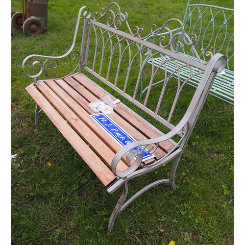 127 - Garden bench 4ft