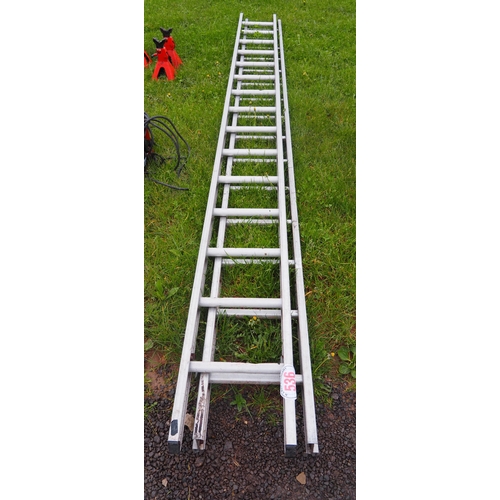 536 - Aluminium ladders