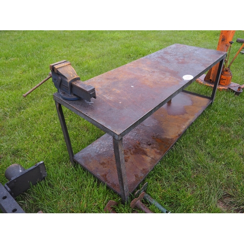 620 - Metal workbench 6ft with Record no.5 vice