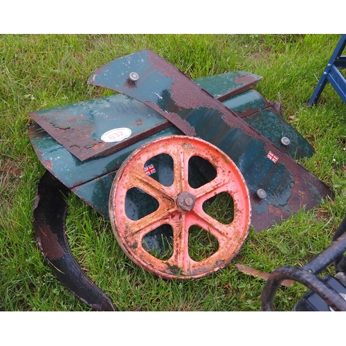 632 - Morris van parts and C1 wheel