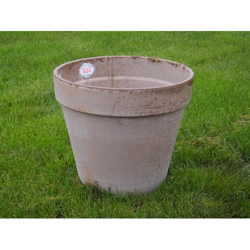 633 - Large terracotta pot