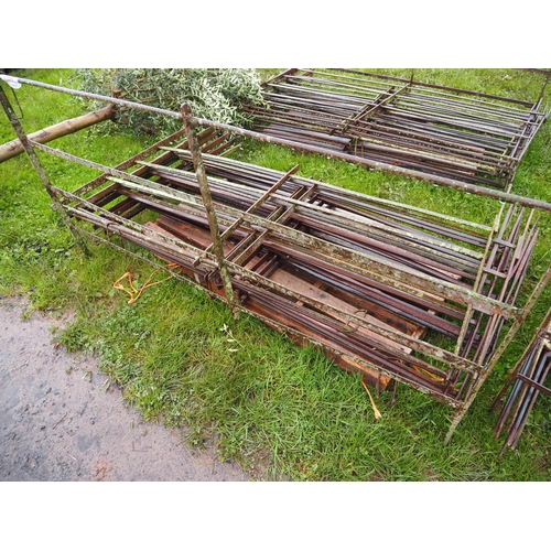 706 - Victorian iron hurdles 6ft x 3ft - 10