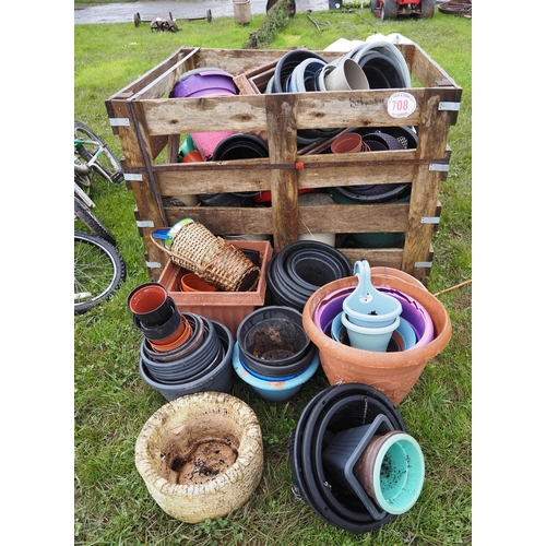 708 - Large quantity of pots