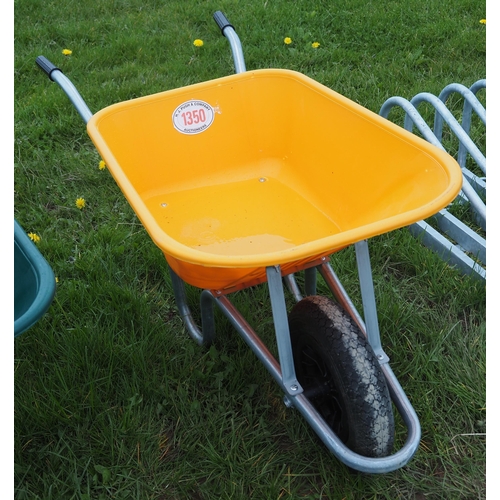 1350 - Yellow wheelbarrow