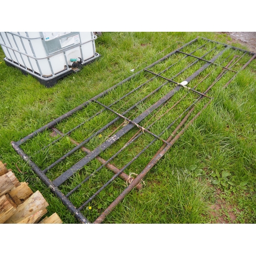 1361 - Heavy duty gates 12ft and 10ft