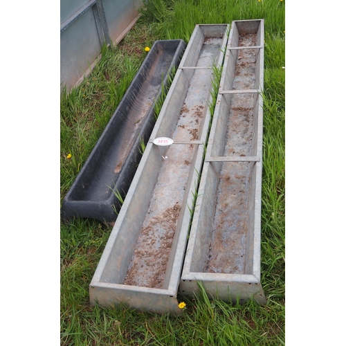 1415 - Galvanised feed trough 9ft + plastic feed trough