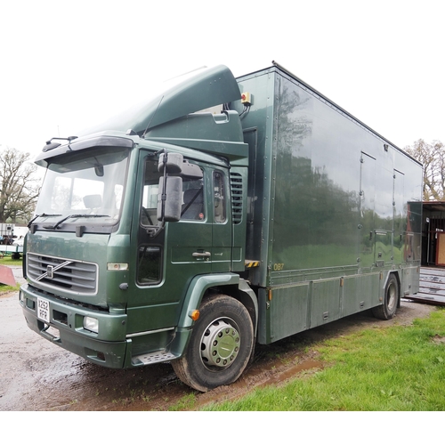 1575 - Volvo Euro FL6 4 lorry with refrigerated back, 2000. Reg. X252 RFR. V5 and key in office