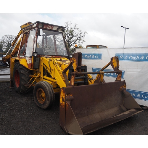 1621 - JCB 3CX loader and back hoe. Working order. Reg. OAJ 435W