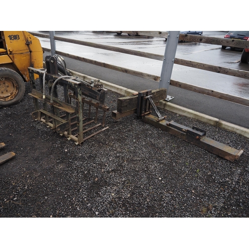 1623 - Case 1818 skid steer with bucket, pallet tines, grab and drawbar. Key in office