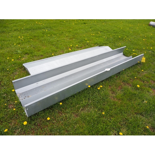 1206 - Trough lid 8ft + walk through feeder parts