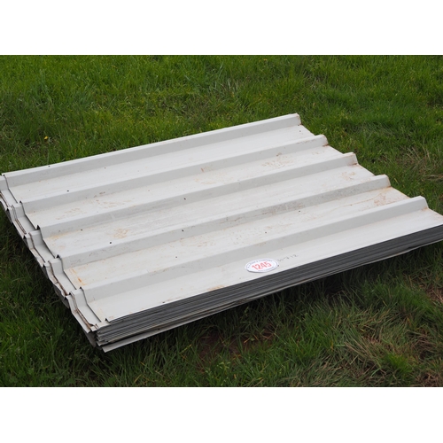 1245 - Roofing sheets 50 x 40