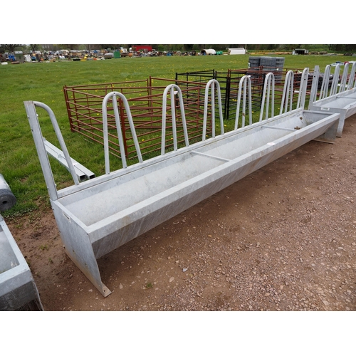 1301 - Galvanised tombstone feeder 14ft