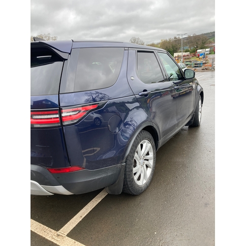 1509 - Land Rover Discovery HSE TD6. Runs and drives. Showing 119,000 miles. MOT till 08/04/2025. Reg. VK17... 