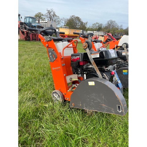 1954F - Husqvarna FS400 road saw