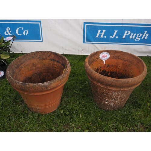 204 - Pair of terracotta planters 20