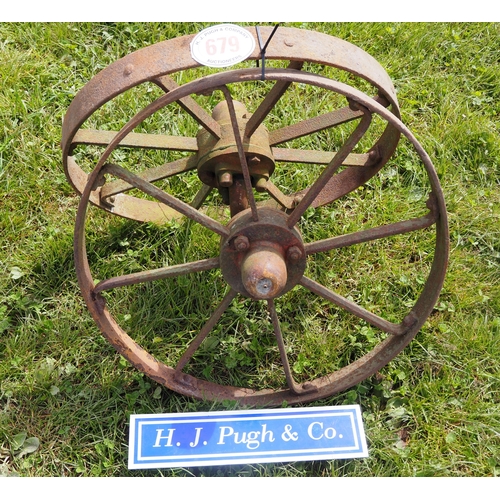 679 - Iron wheel ornaments 26