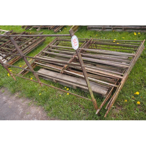 720 - Victorian iron hurdles 6ft x 3ft - 10