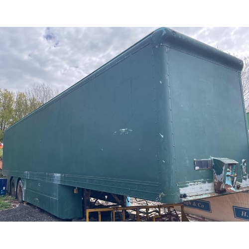 195 - Artic box trailer 45ft, dry storage