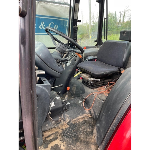 173 - Belarus 320.5 4wd tractor. 2016. Runs and drives. C/w loader, bucket and assistor rams. Showing genu... 