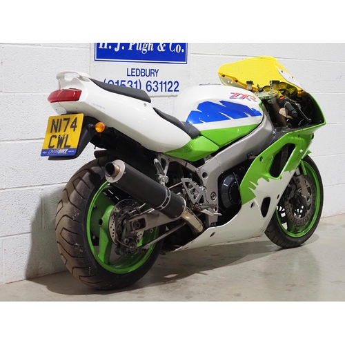 1003 - Kawasaki ZXR750 motorcycle. 1995. 749cc. 
Runs and rides. Fitted with carbon exhaust and stage 2 dyn... 