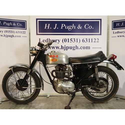 1011 - BSA B44B Victor EA motorcycle. 1967. 441cc. 
Frame No. B44EA2272
Engine No. B44EA2272
Runs and rides... 