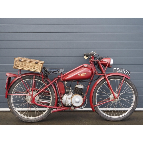 825 - James Comet motorcycle. 1952. 
Frame No. J3/20470
Engine No. 797/33971
Runs and rides. Needs light r... 